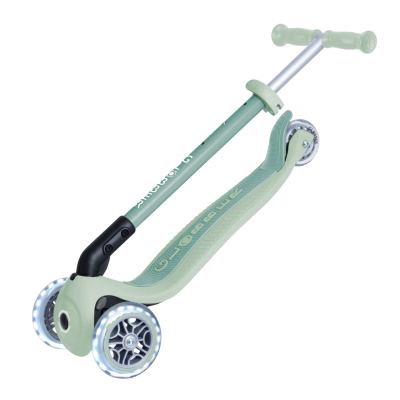 GLOBBER Тротинетка PRIMO FOLDABLE LIGHTS ECO-пистачио