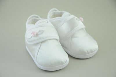 Бебешки обувки сатен
