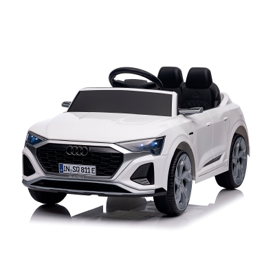 Ел.джип Audi SQ8 бял