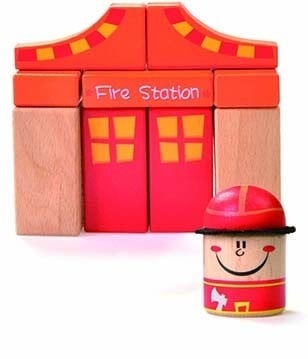 Дървена играчка пожарна Beluga 50101