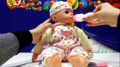 Кукла бебе с растящи зъбчета