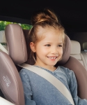 Britax Römer Swivel - лайфстайл снимка в автомобил