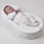 Cocoonababy® бяло гнездо с чаршаф Fleur de coton®