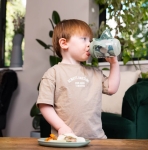 Неразливаща чаша с мек накрайник 350 мл светеща в тъмното EarthSmart Vital Baby