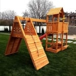 Fungoo FLUPPI дървена детска площадка с пързалка и люлки
