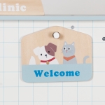 Детска Ветеринарна Клиника Играчка GINGER HOME – Дървен Ветеринарен Център с Аксесоари и Плюшено Куче, 89×57×30 см