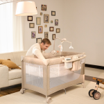 Kinderkraft LEODY UP сгъваема бебешка кошара с аксесоари 