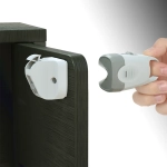 Магнитен предпазител с лед лампа