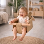 Детска Дървена Люлка Мече GINGER HOME – Мека Памучна Седалка, до 30 кг, 28×28×196 см